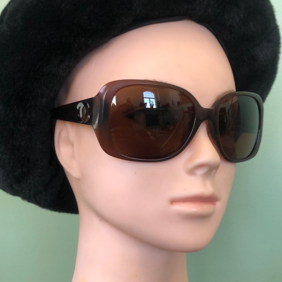 CHANEL Polarized SUNGLASSES. DARK BROWN MODEL #5101 main image 6